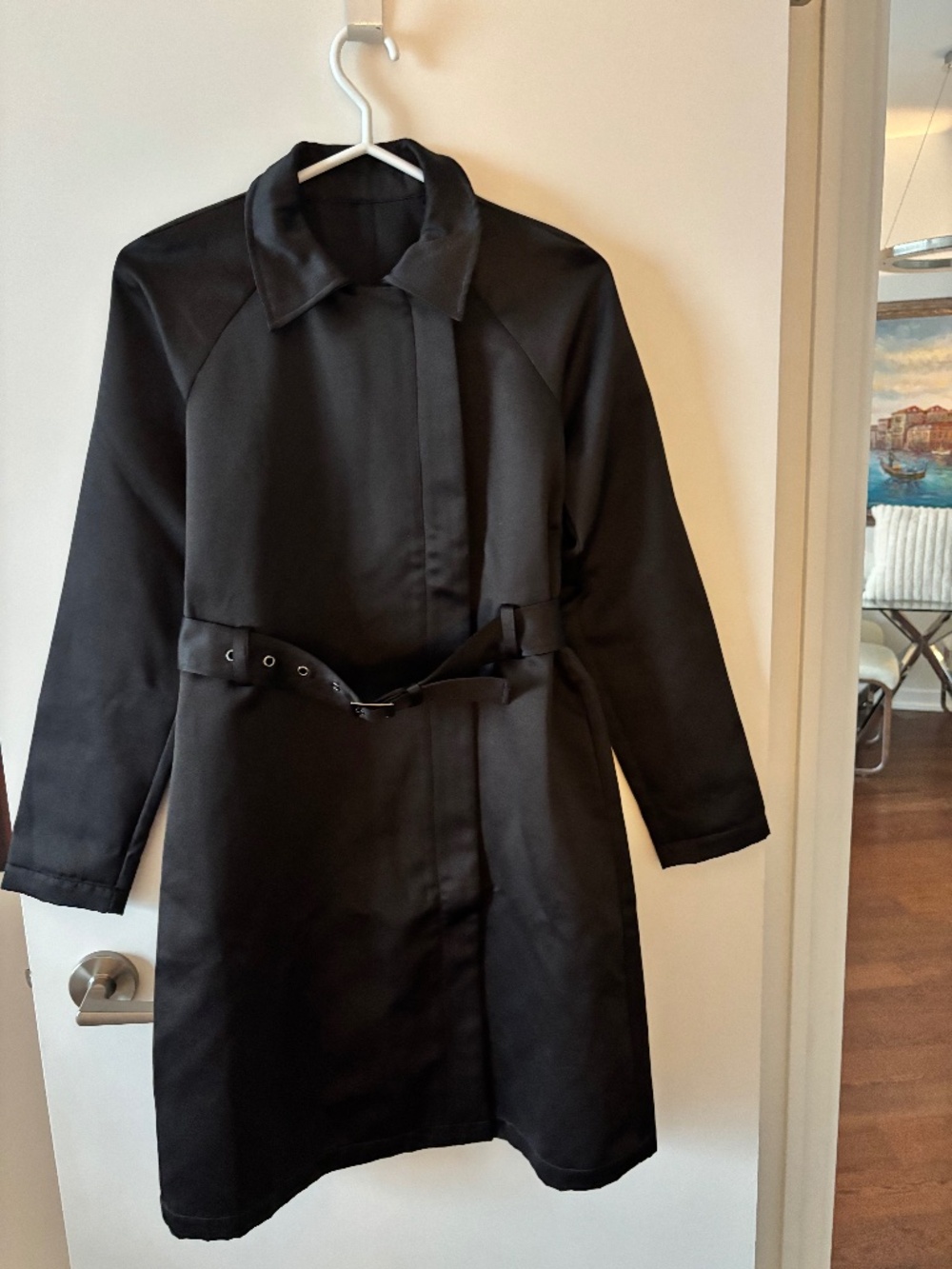 Chic Black Satin Hidden Zipper Belted Light Jacket - perfect condition